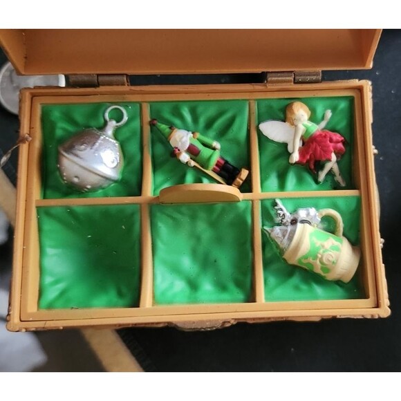Hallmark 2023 KOC Exclusive Santa’s Ornament Treasures – 50 Years Keepsake Box - Picture 3 of 5